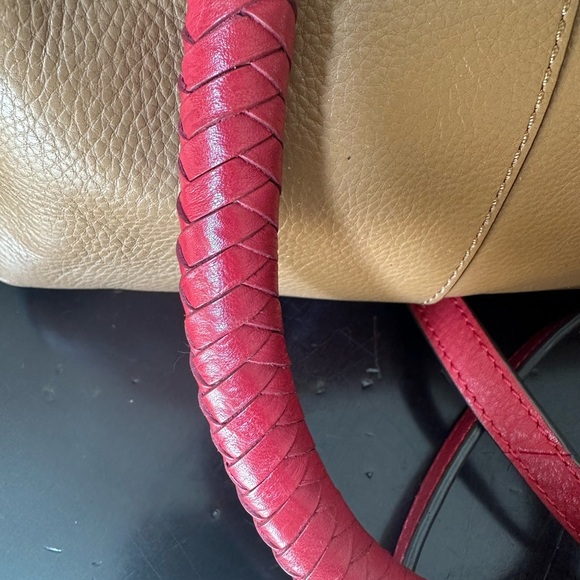 GORGEOUS COLE HAAN HANDBAG IN 100% LEATHER color block  BROWN/BEIGE/RED - Picture 7 of 12